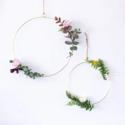 Golden Hoop Decorations (2 Pieces)